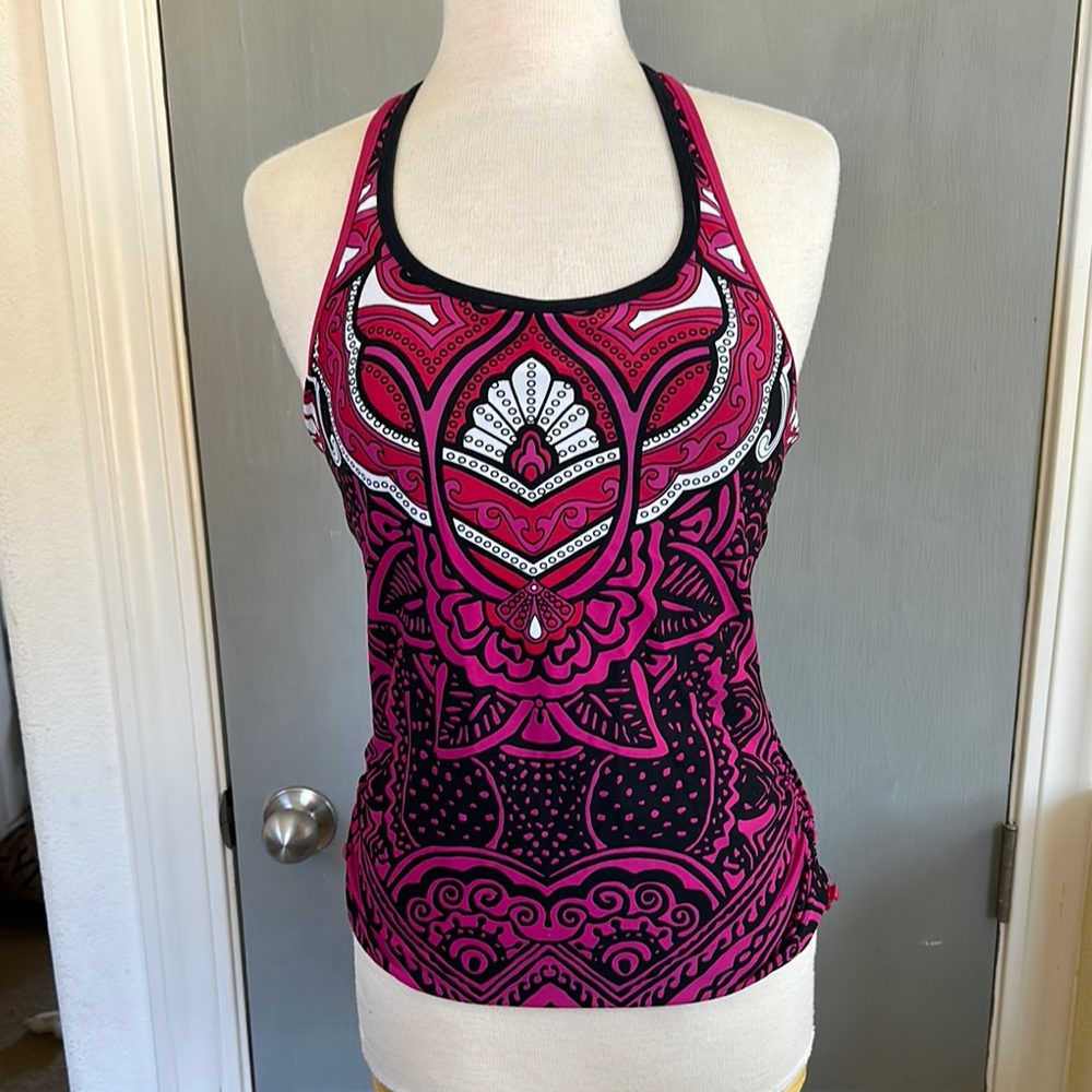 Athleta patterned tankini top